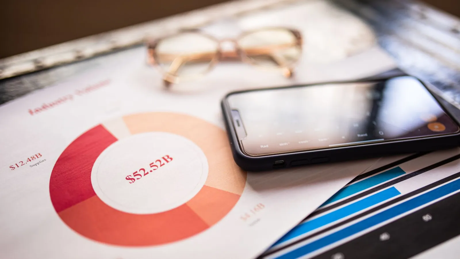 Women Investors: The Quiet Force Reshaping Mutual Funds — illustrative featured image